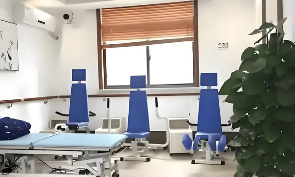 如何办理深户落户_《长安的荔枝》满意度居暑期档以来第二位，为大鹏导演作品最高分 长安的荔枝箭头注意指向