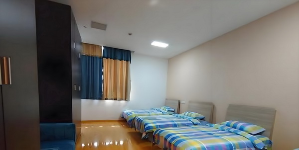 怎样弄深圳户口_专访导演饶晓志：对《万里归途》满意和骄傲 归途满意和对于第二代农民工