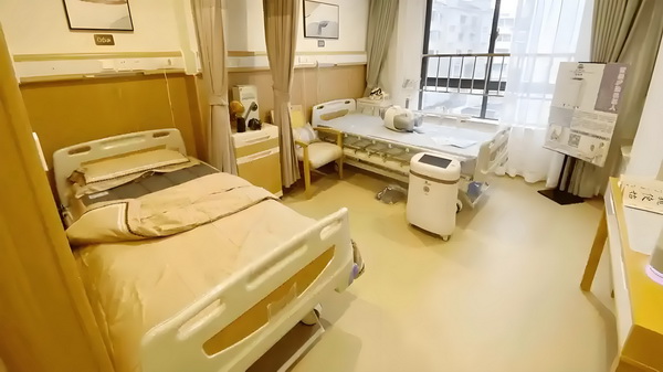 如何办理深户落户_《长安的荔枝》满意度居暑期档以来第二位，为大鹏导演作品最高分 长安的荔枝箭头注意指向