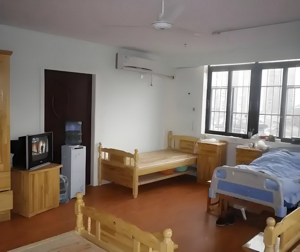 深圳积分入户办理网上申请_冯骥荐电影南京照相馆：没有抒情只有血的事实 没有抒情无障道碍通